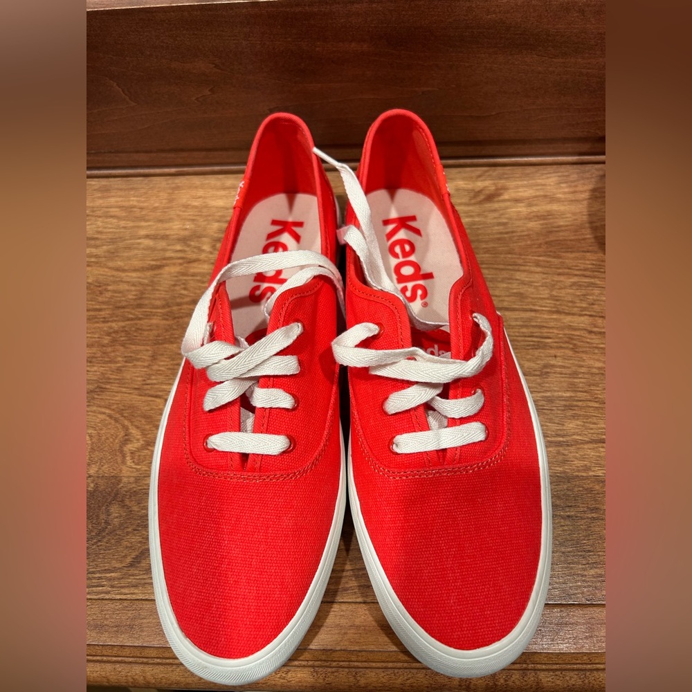 New Keds Bright Red Canvas Shoes size 9.5